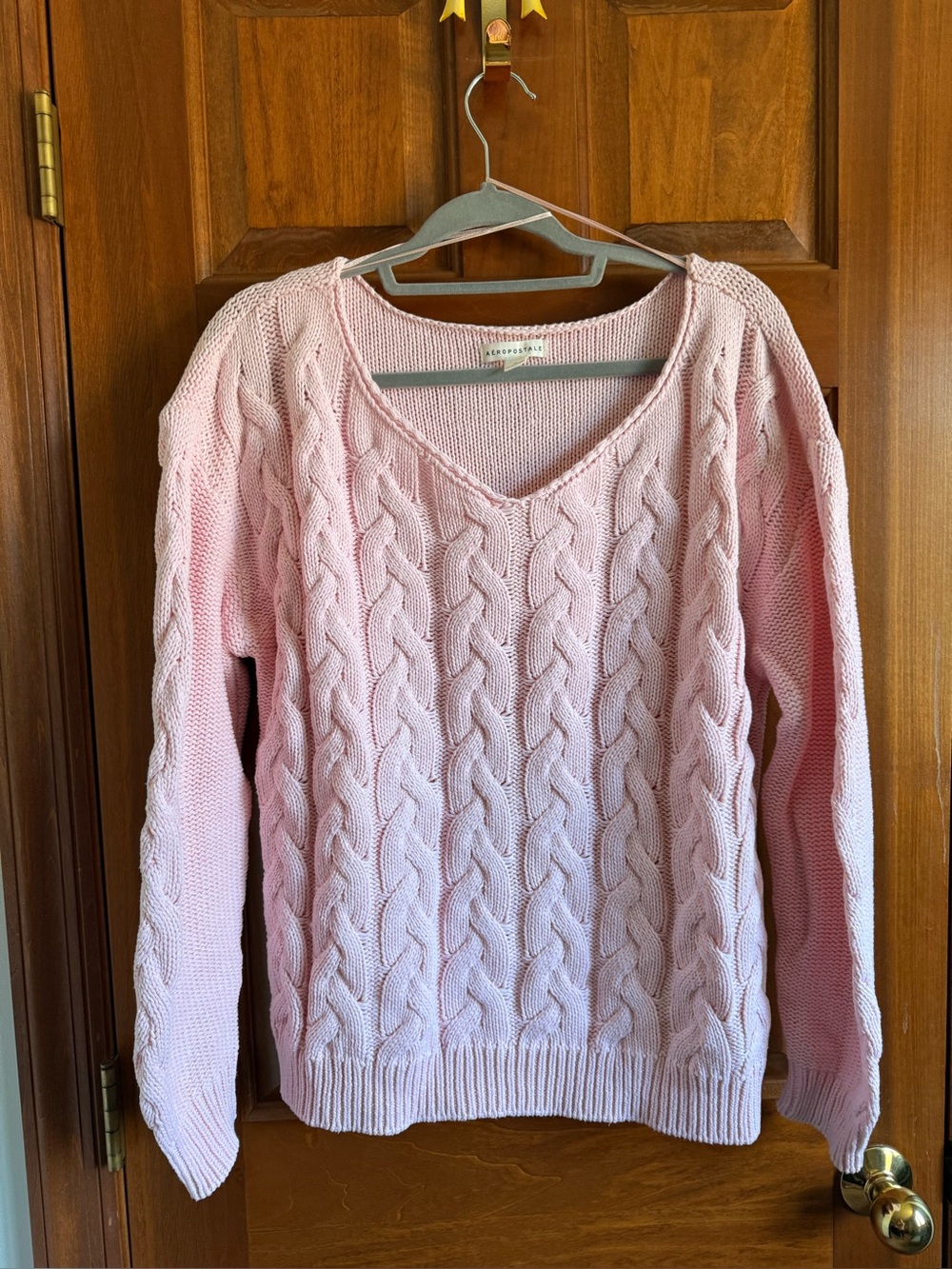 Aรฉropostale Pink Cable Knit V-Neck Sweater Womenโs Medium